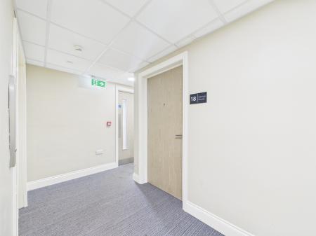 1 bedroom Flat to let in George Street, WF1