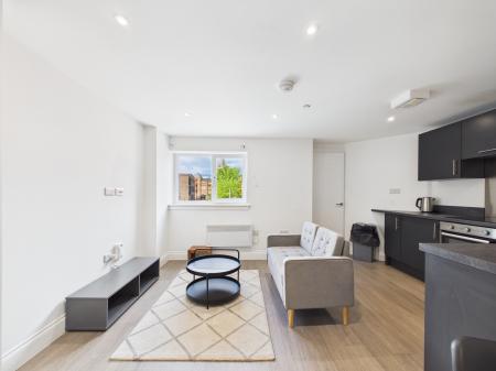 1 bedroom Flat to let in George Street, WF1
