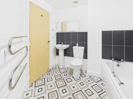 2 bedroom Flat to let in Regency Square, Great Sankey, Warrington, WA5