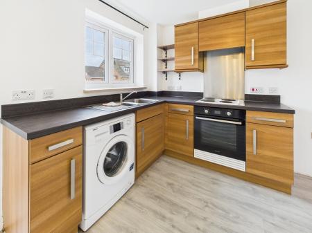 2 bedroom Flat to let in Regency Square, Great Sankey, Warrington, WA5
