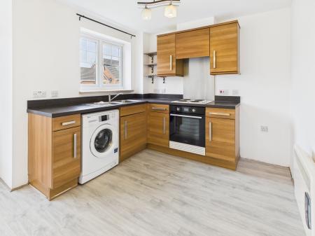 2 bedroom Flat to let in Regency Square, Great Sankey, Warrington, WA5