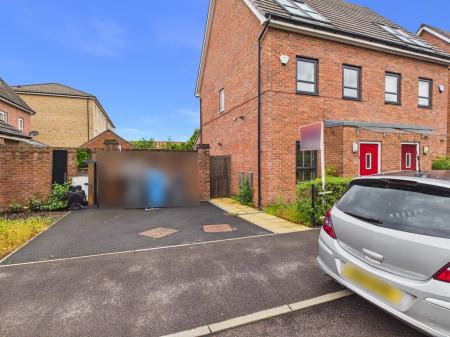 3 bedroom Semi-detached house to let in Mallow Drive, Manchester, M7