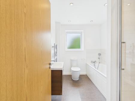4 bedroom Terraced House to let in Meadow Road, Salford, Manchester, M7
