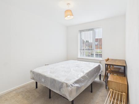 4 bedroom Terraced House to let in Meadow Road, Salford, Manchester, M7