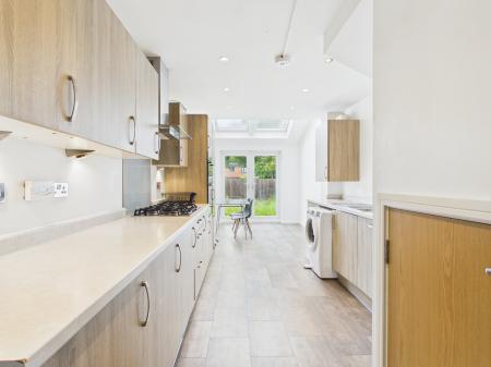 4 bedroom Terraced House to let in Meadow Road, Salford, Manchester, M7