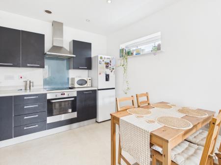 2 bedroom Flat to let in Louisiana Drive, Great Sankey, Warrington, WA5