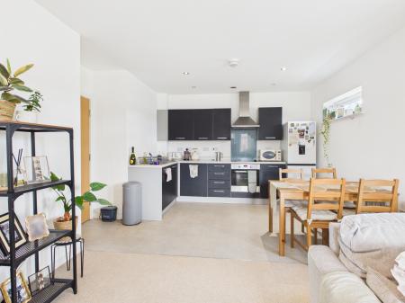 2 bedroom Flat to let in Louisiana Drive, Great Sankey, Warrington, WA5