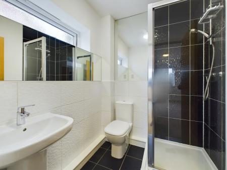 2 bedroom Flat to let in Louisiana Drive, Great Sankey, Warrington, WA5