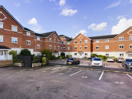 2 bedroom Flat for sale in Waterside Court, Runcorn, WA7