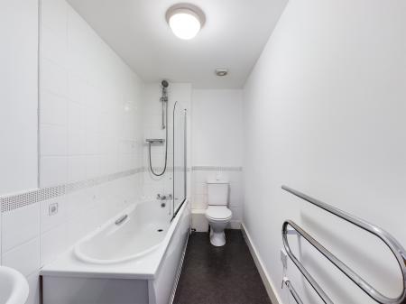 2 bedroom Flat for sale in Waterside Court, Runcorn, WA7