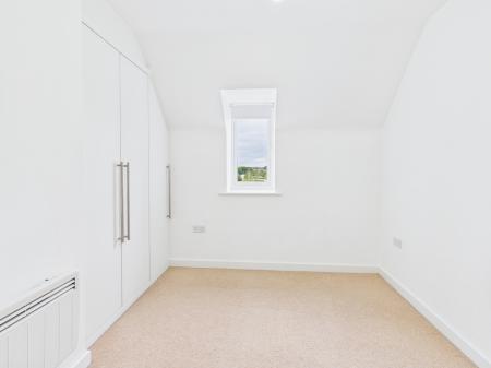 2 bedroom Flat to let in Louisiana Drive, Great Sankey, Warrington, WA5
