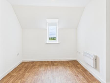 2 bedroom Flat to let in Louisiana Drive, Great Sankey, Warrington, WA5