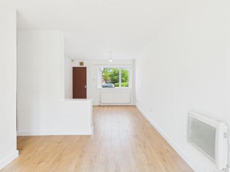3 bedroom Semi-detached house to let in Anderson Close, Padgate, Warrington, WA2