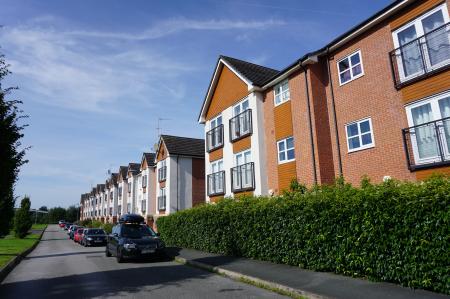 2 bedroom Flat to let in Clearwater Quays, Williams Wharf, Latchford, Warrington, WA4