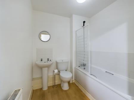 2 bedroom Flat to let in Clearwater Quays, Williams Wharf, Latchford, Warrington, WA4