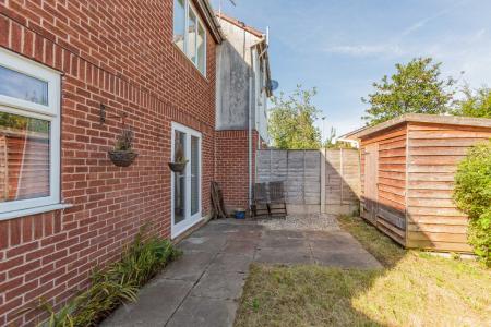 2 bedroom Flat to let in Ashdown Lane, Birchwood, Warrington, WA3