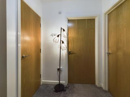 1 bedroom Flat to let in Holywell Drive, Warrington, WA1