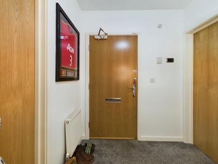 1 bedroom Flat to let in Holywell Drive, Warrington, WA1