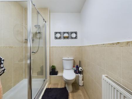 1 bedroom Flat to let in Holywell Drive, Warrington, WA1