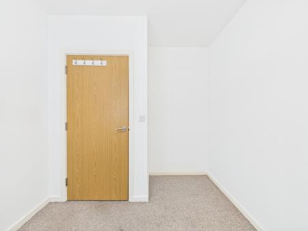 2 bedroom Flat to let in Dutton Court, Warrington, WA1
