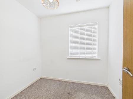 2 bedroom Flat to let in Dutton Court, Warrington, WA1