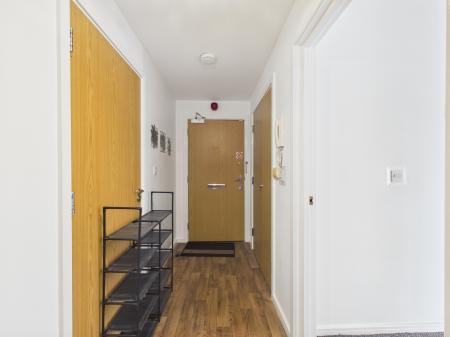 2 bedroom Flat to let in Dutton Court, Warrington, WA1