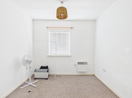 2 bedroom Flat to let in Dutton Court, Warrington, WA1