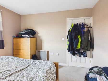 2 bedroom Flat to let in McKinley Street, Great Sankey, Warrington, WA5