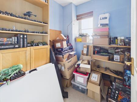 2 bedroom Flat to let in McKinley Street, Great Sankey, Warrington, WA5