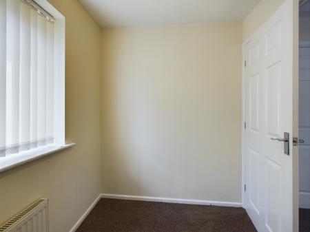 3 bedroom Semi-detached house to let in Chelsea Gardens, Warrington, WA5