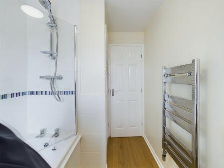 3 bedroom Semi-detached house to let in Chelsea Gardens, Warrington, WA5