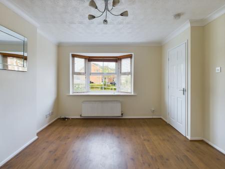 3 bedroom Semi-detached house to let in Chelsea Gardens, Warrington, WA5