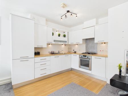 1 bedroom Flat to let in Holywell Drive, Warrington, WA1