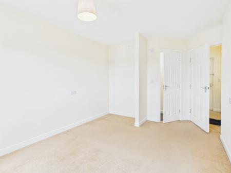 2 bedroom Flat to let in Pinehurst Walk, Boston Boulevard, Great Sankey, Warrington, WA5