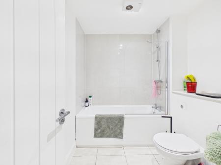 1 bedroom Flat to let in George House, George Street, Wakefield, WF1
