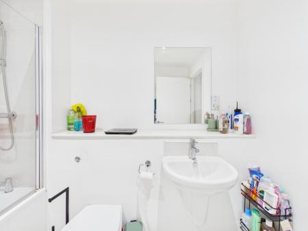 1 bedroom Flat to let in George House, George Street, Wakefield, WF1