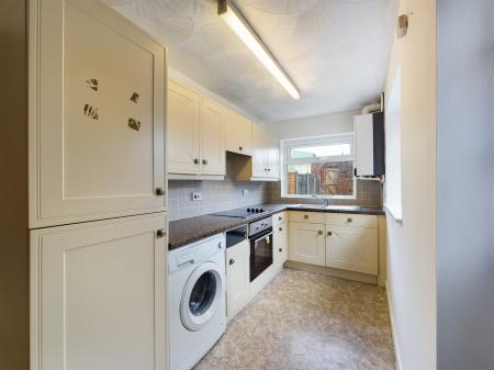 2 bedroom Terraced House to let in Warrington Road, Penketh, Warrington, WA5
