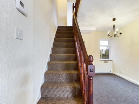 2 bedroom Terraced House to let in Warrington Road, Penketh, Warrington, WA5
