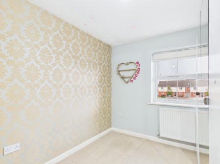 3 bedroom Semi-detached house to let in Jamestown Avenue Warrington, Great Sankey, Warrington, WA5