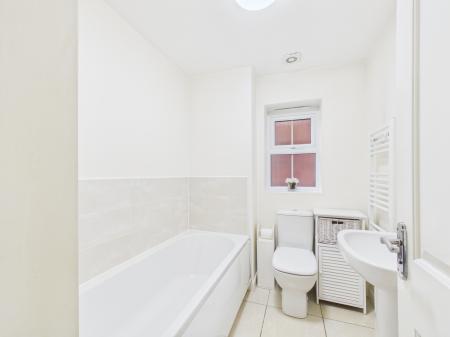 3 bedroom Semi-detached house to let in Jamestown Avenue Warrington, Great Sankey, Warrington, WA5