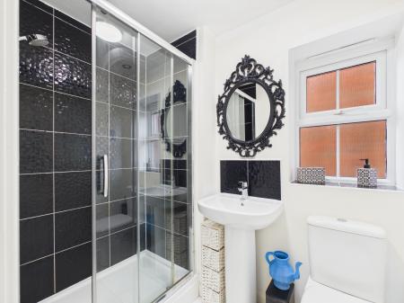3 bedroom Semi-detached house to let in Jamestown Avenue Warrington, Great Sankey, Warrington, WA5