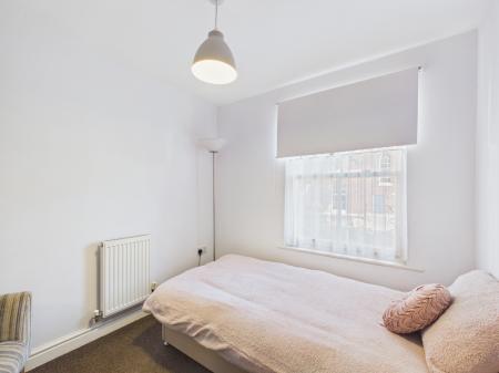 2 bedroom Flat to let in Bovey Court, Warrington, WA1