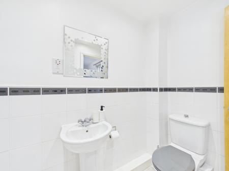 2 bedroom Flat to let in Bovey Court, Warrington, WA1