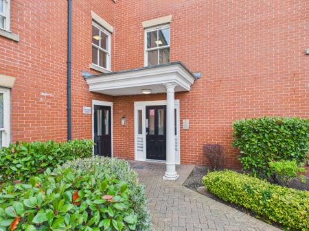 2 bedroom Flat to let in Bovey Court, Warrington, WA1