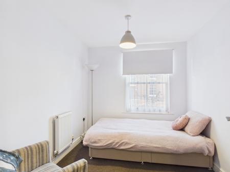 2 bedroom Flat to let in Bovey Court, Warrington, WA1