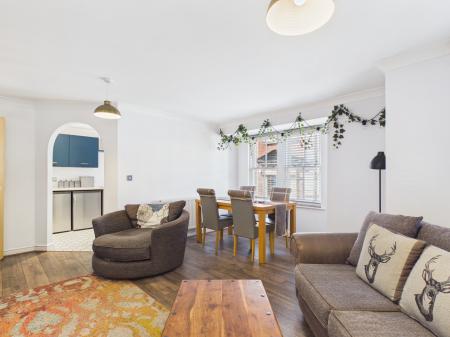 2 bedroom Flat to let in Bovey Court, Warrington, WA1