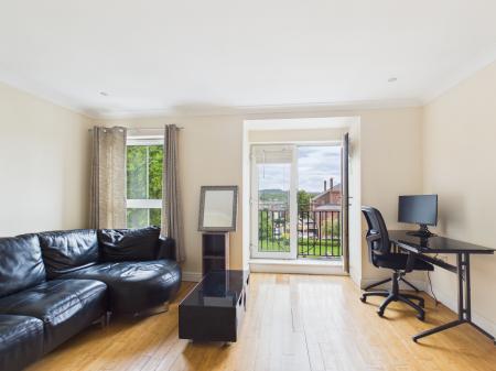 1 bedroom Flat for sale in Knightsbridge Court Palmyra Square North, Warrington, WA1