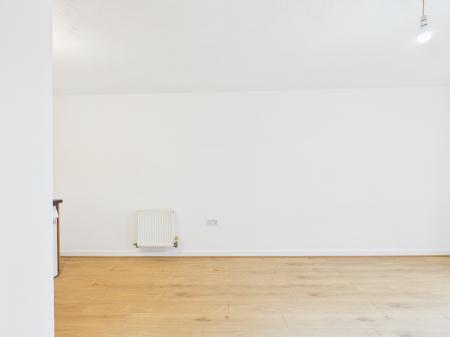 2 bedroom Flat to let in Cherry Court, Warrington, WA1