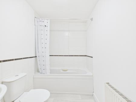 2 bedroom Flat to let in Cherry Court, Warrington, WA1