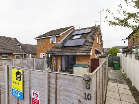 1 bedroom Semi-detached house to let in Hatchmere Close, Bewsey, Warrington, WA5